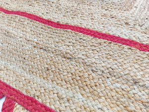 Natural Jute Scallop Rug with Pink Trim