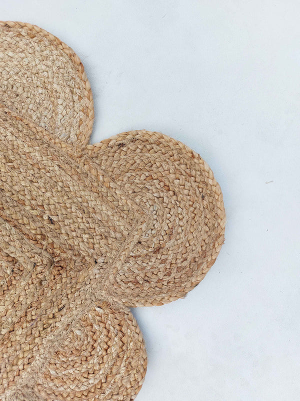Natural Jute Scallop Rug