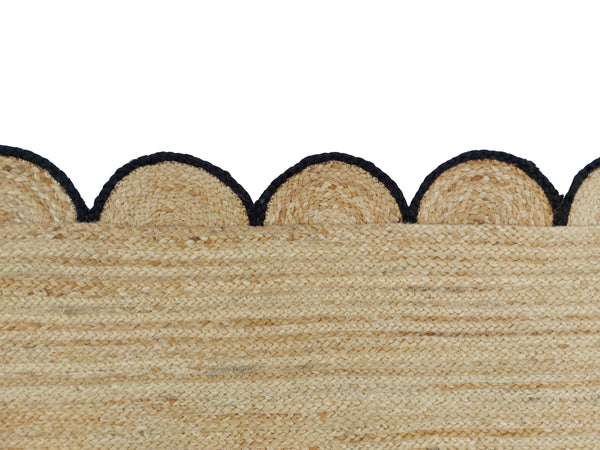 Natural Jute Scallop Rug with Black Edge