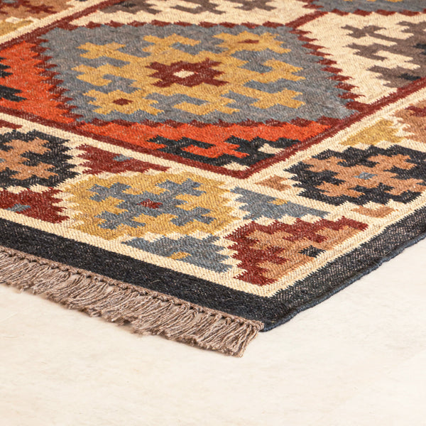 Chitra Rustic Jute Rug - Corner
