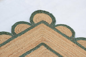 Natural Jute Scallop Rug with Green Trim