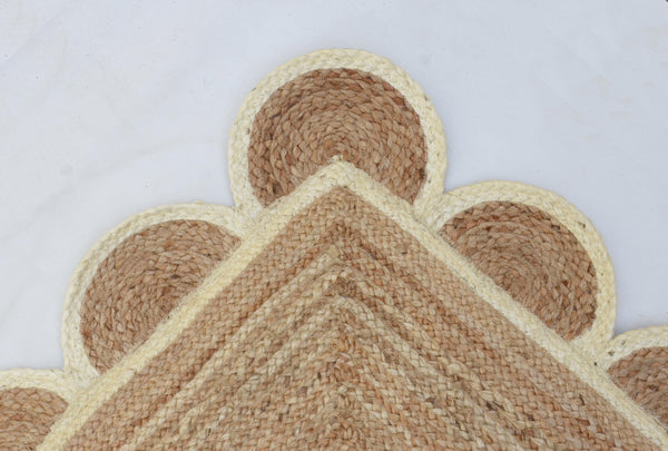 Natural Jute Scallop Rug with Off White Trim