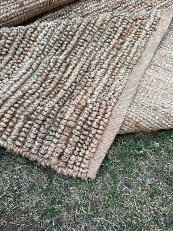 Natural Chunky Pebble Loop Rug, Handmade Jute Area Rug, Scandinavian Home Decor, Modern Living Room Rug