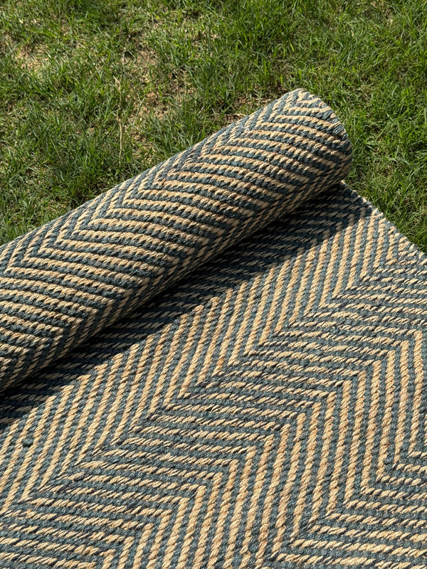 Chevron Handwoven Jute Rug, Modern Farmhouse Geometric Area Rug 4X6